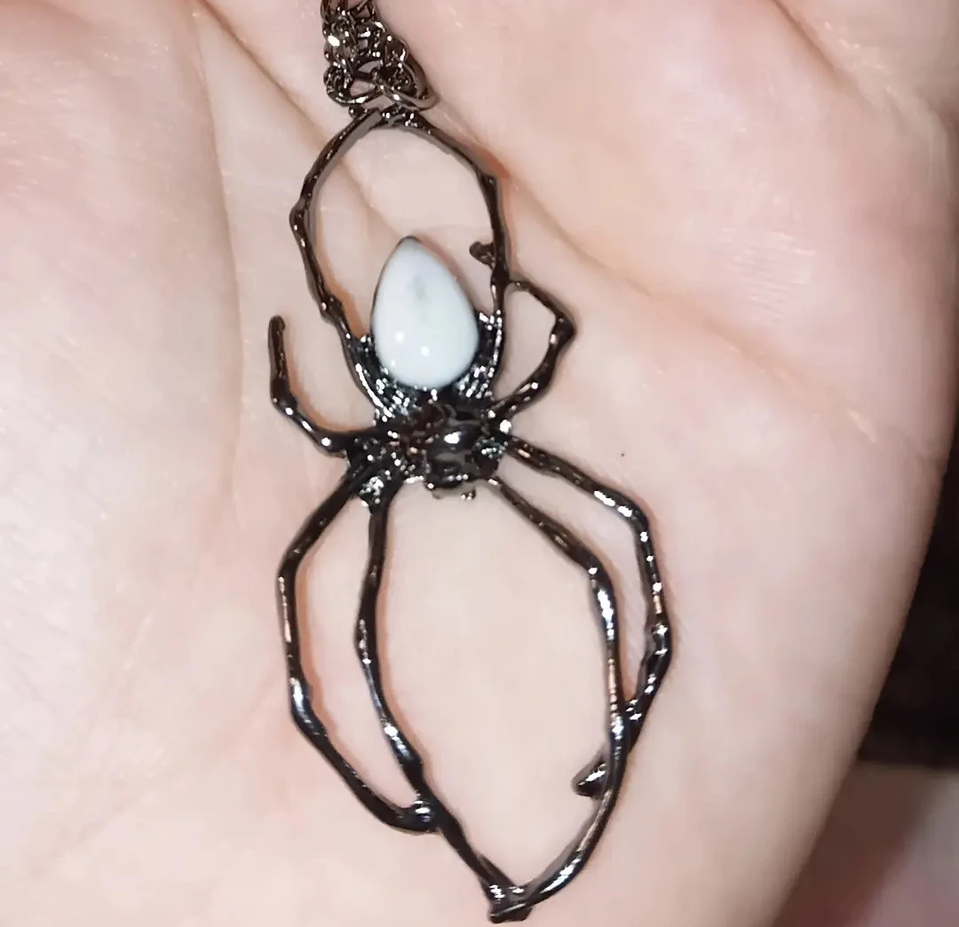 Gothic pauk ogrlica