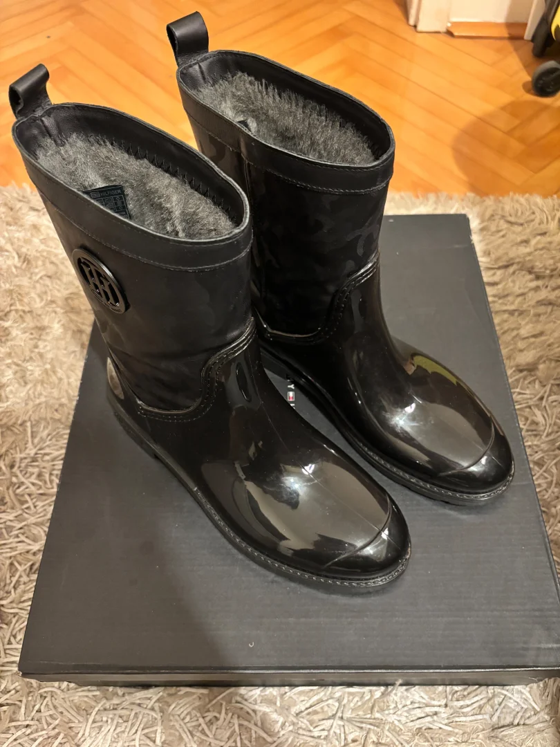 Tommy Hilfiger gumene zimske cizmice