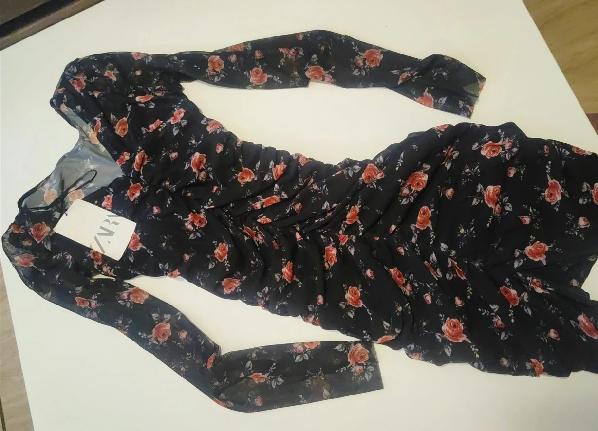 Zara nova haljina S