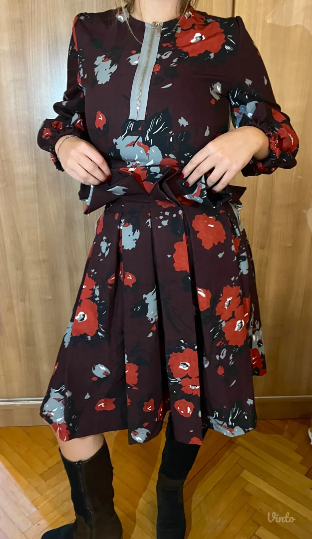 Braon komplet, cvetni dezen, suknja i bluza- NOVO!