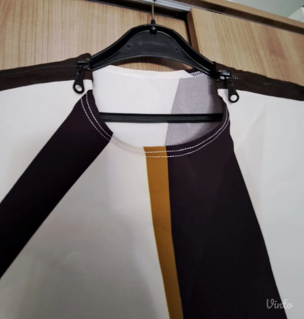 Trikotažni komplet, suknja i bluza - NOVO!