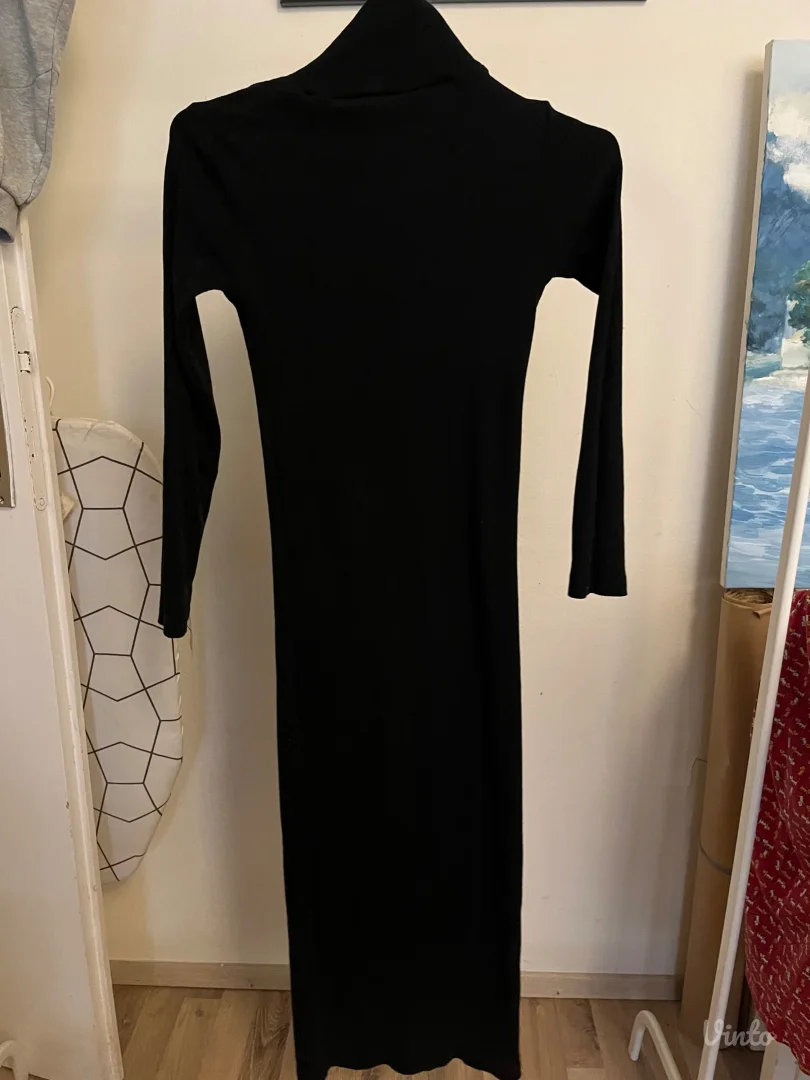 Uska haljina sa rolkom