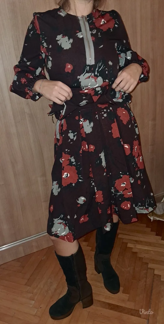 Braon komplet, cvetni dezen, suknja i bluza- NOVO!