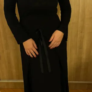 Svečana crna haljina