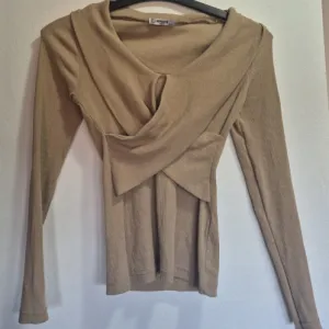 Bež bluza