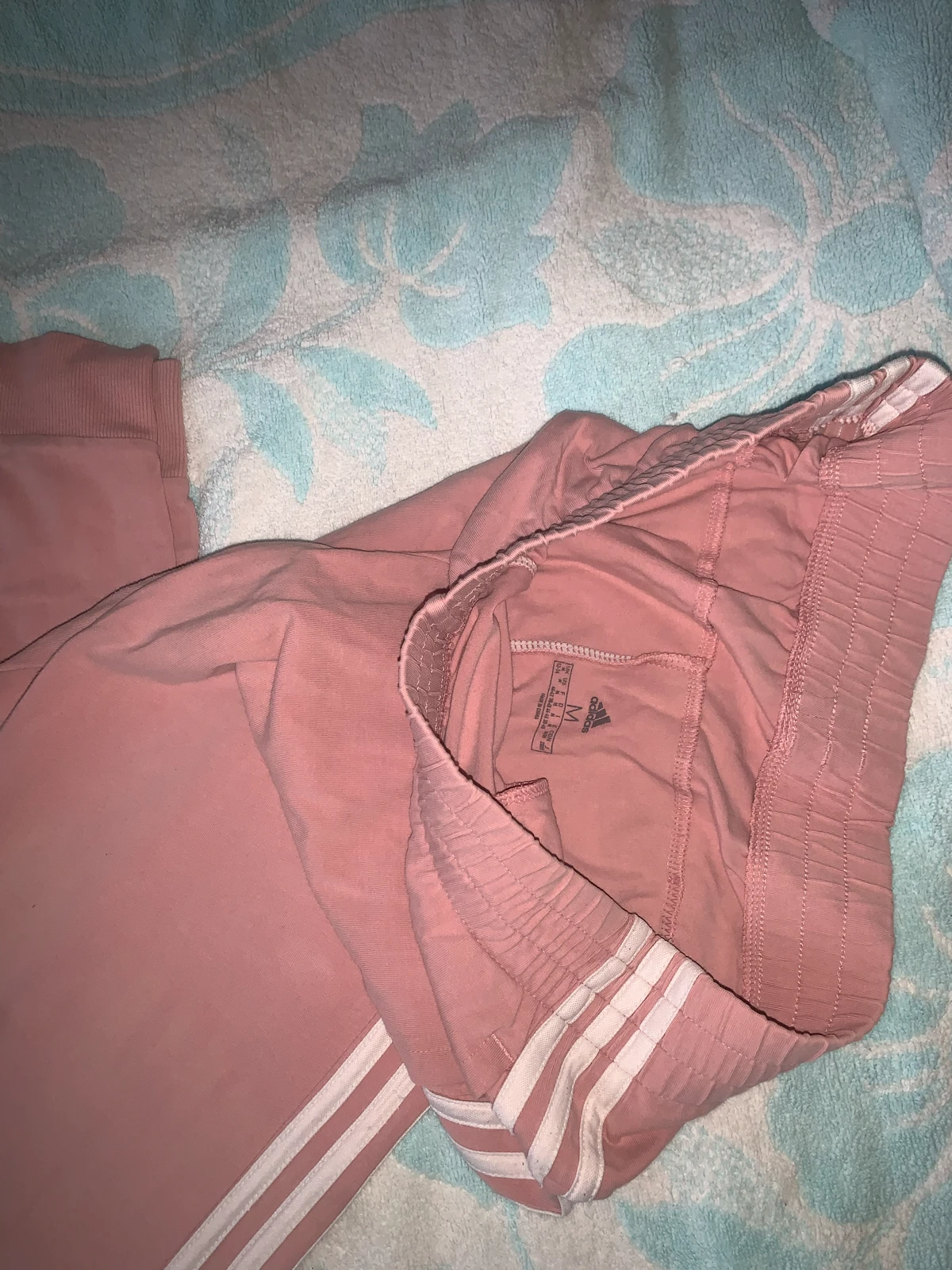 NOVA TRENERKA ADIDAS