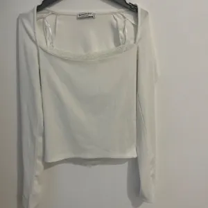 Stradivarius - bela majica