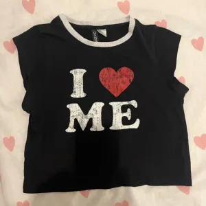 H&M - crop top majica