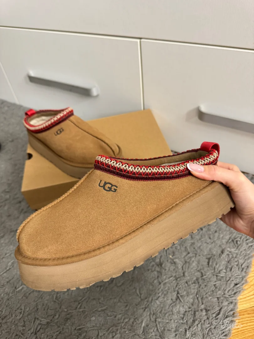 UGG Tazz original