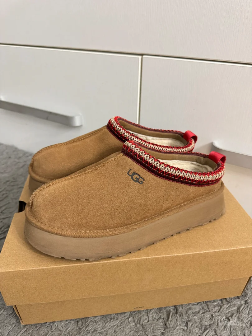 UGG Tazz original