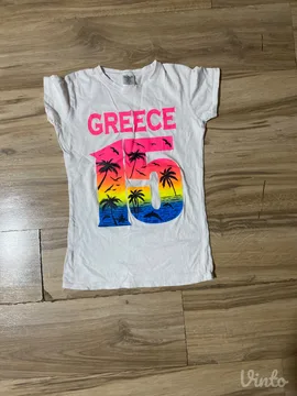 Majica sa naznacenim M ali je vise S