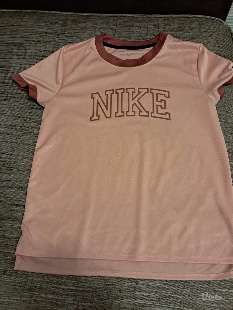 Nike majica roza