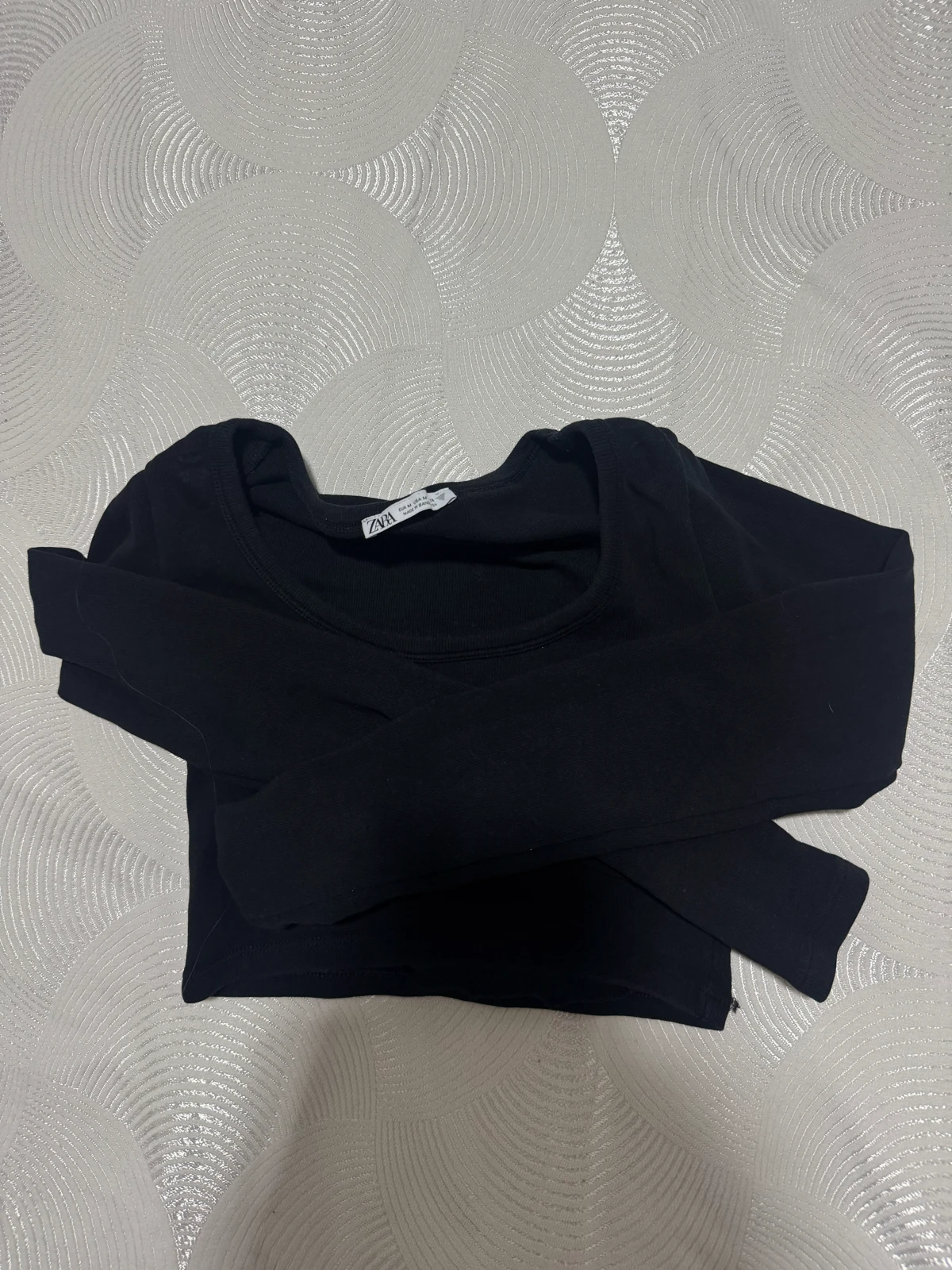 zara-top