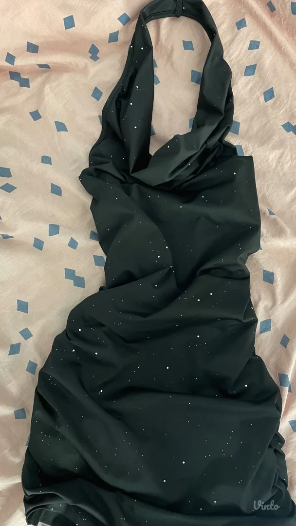 Crna haljina sa sljokicama