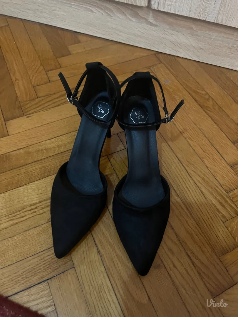 Crne somotske stikle