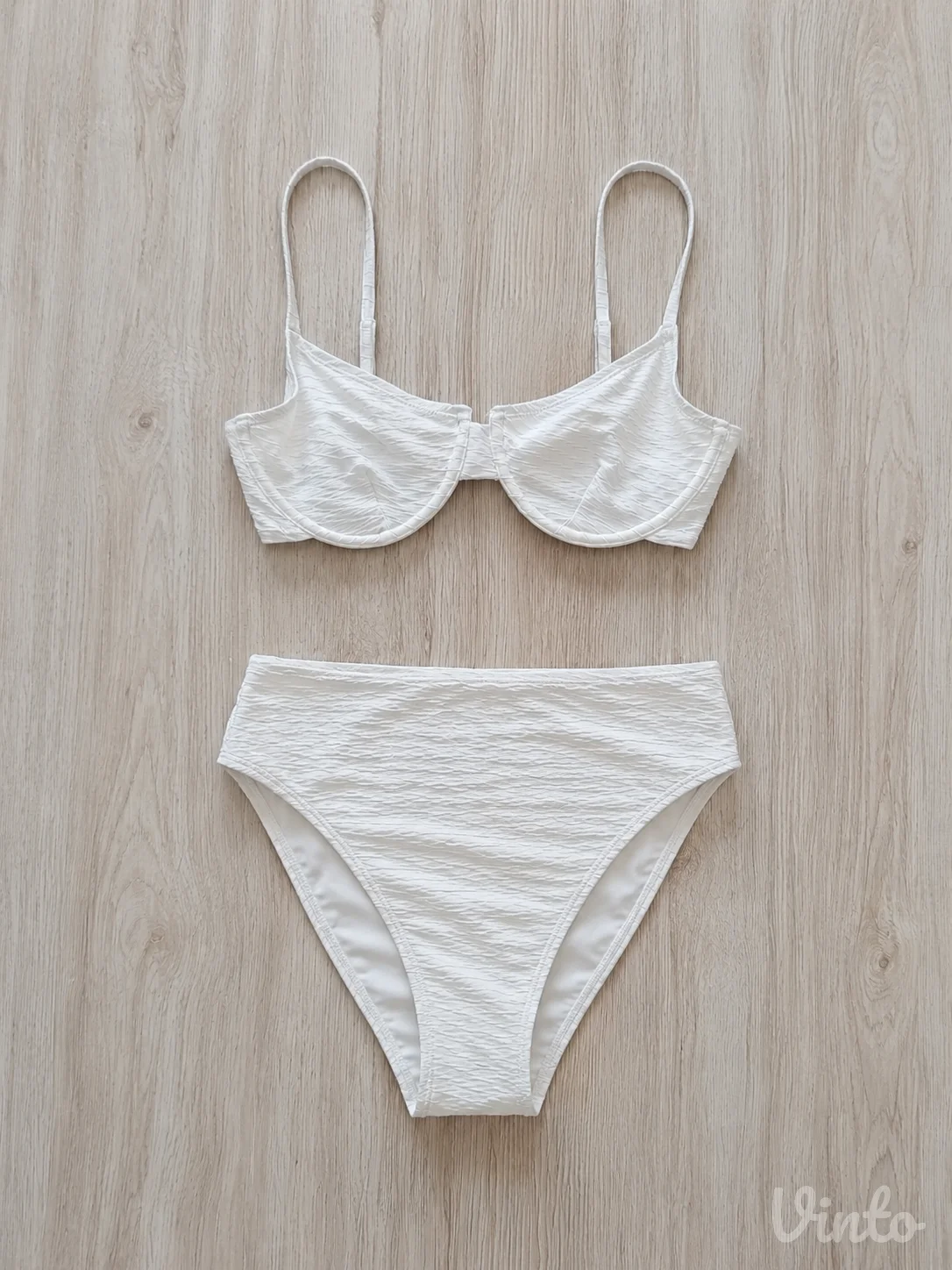 NA-KD beli dvodelni bikini