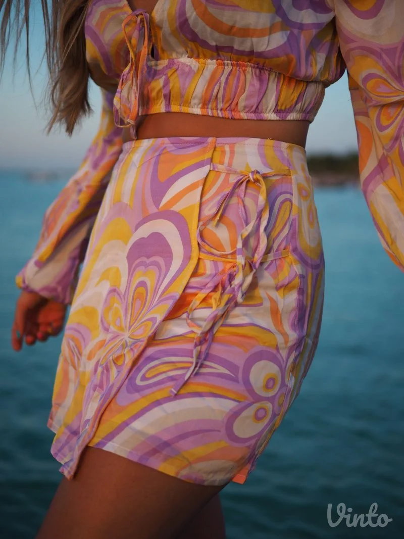 Bershka mini suknja