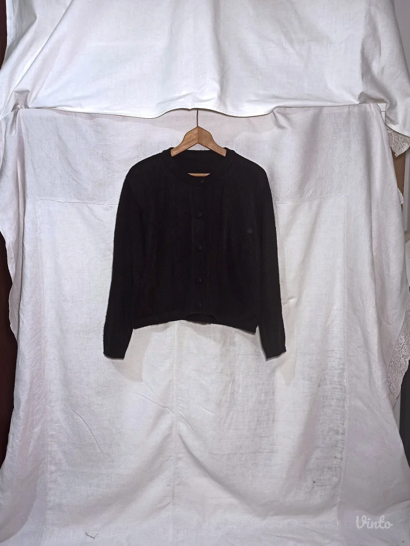 Trikotažni džemper na kopčanje