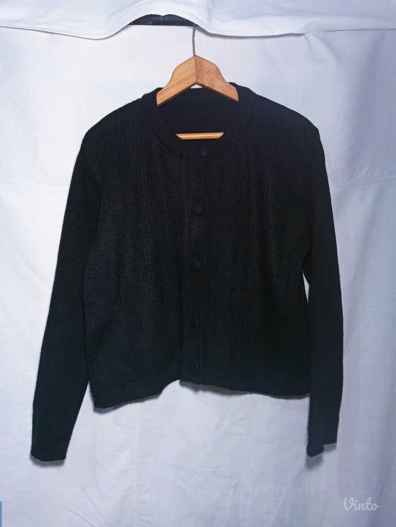 Trikotažni džemper na kopčanje