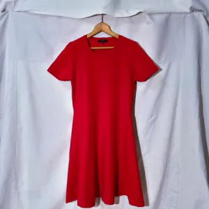 Trikotažna haljina A-kroja