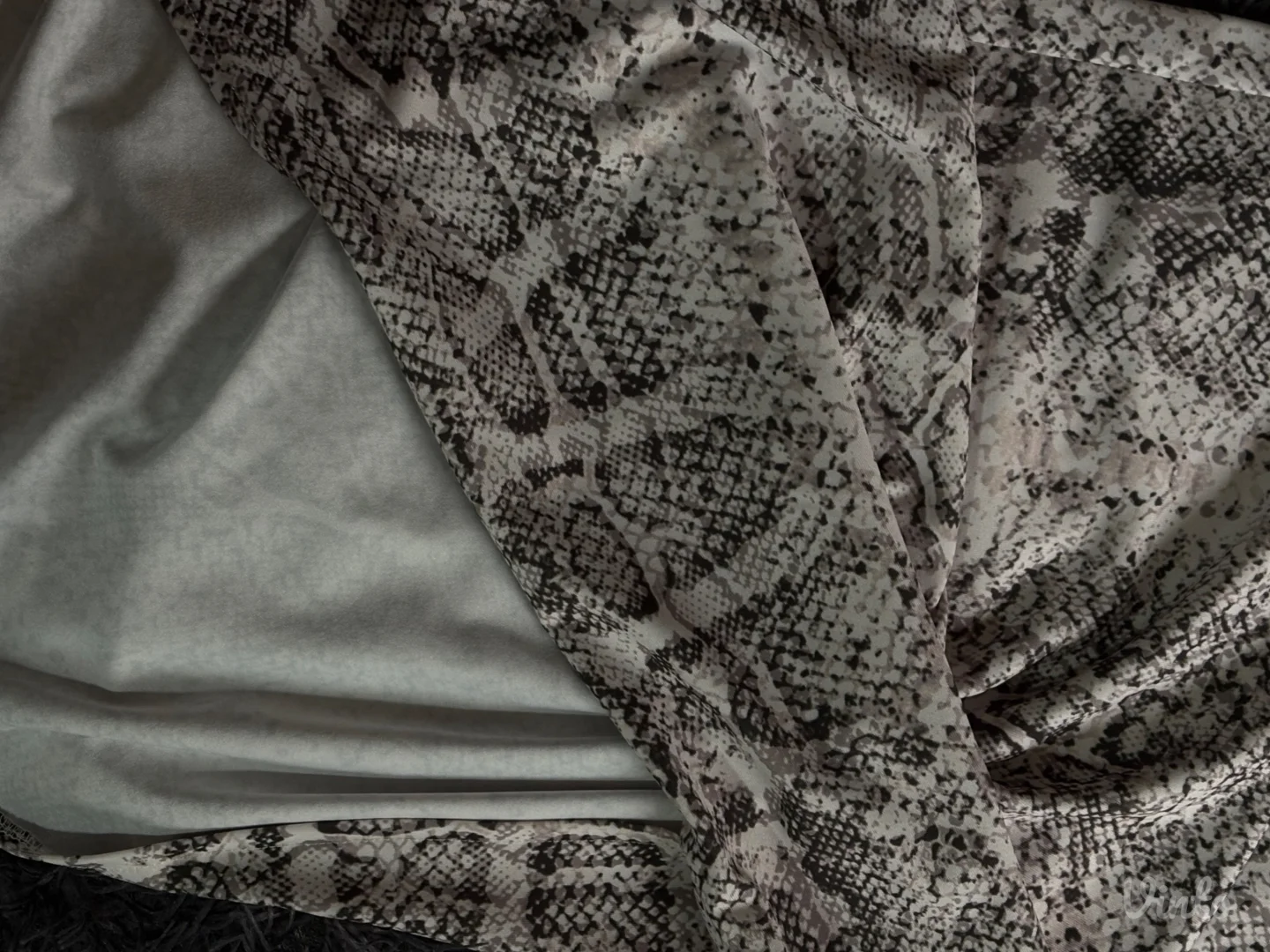 BERSHKA HALJINA ZMIJSKI PRINT