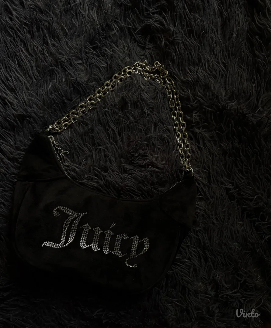 JUICY COUTURE CRNA PLIŠANA TORBICA SA CIRKONIMA