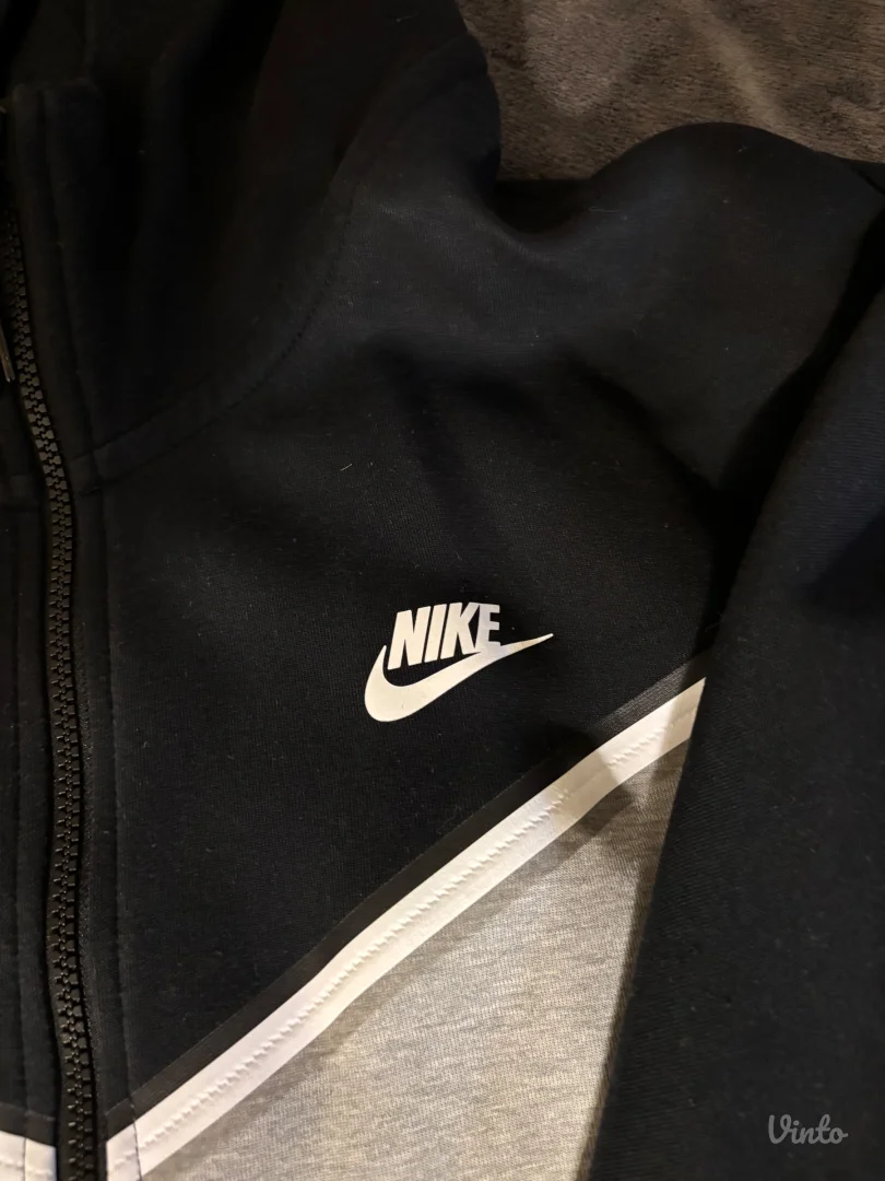 Nike Tech Fleece