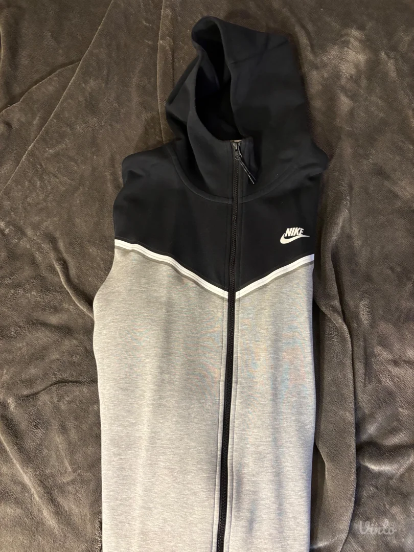 Nike Tech Fleece