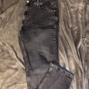Slim Fit Zara Jeans