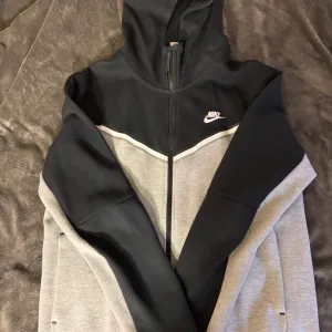 Nike Tech Fleece