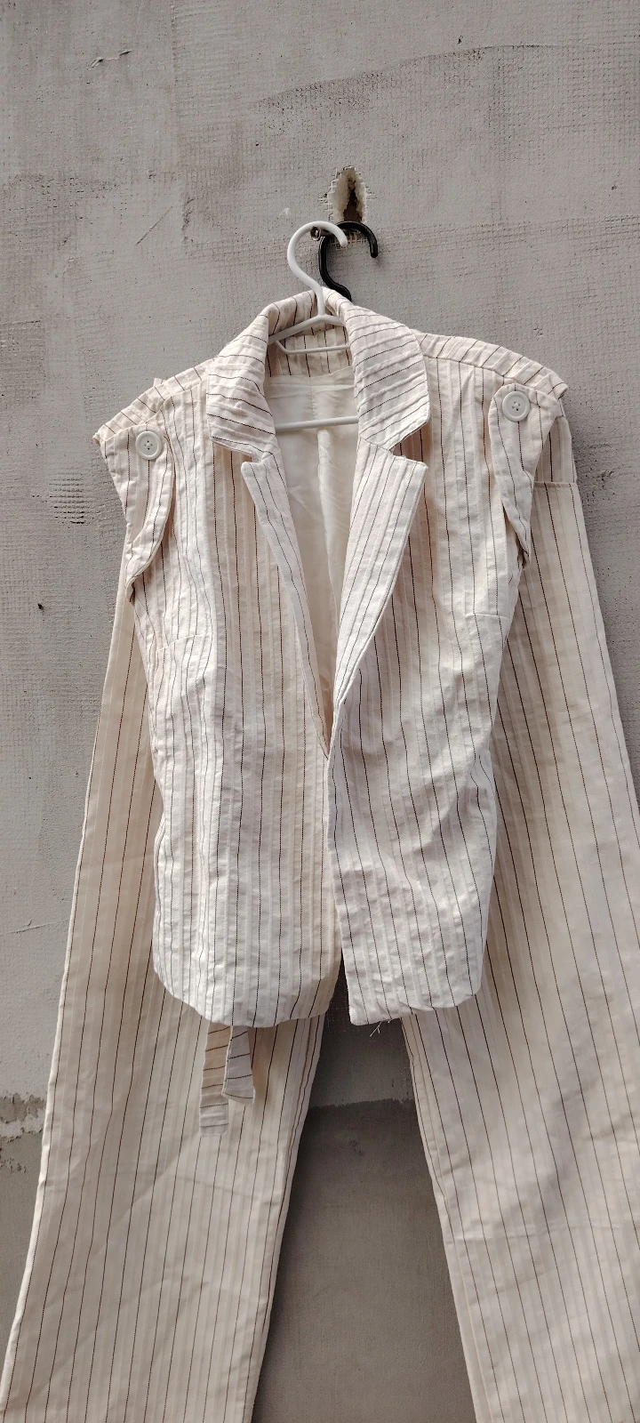 KOMPLET prsluk i pantalone S