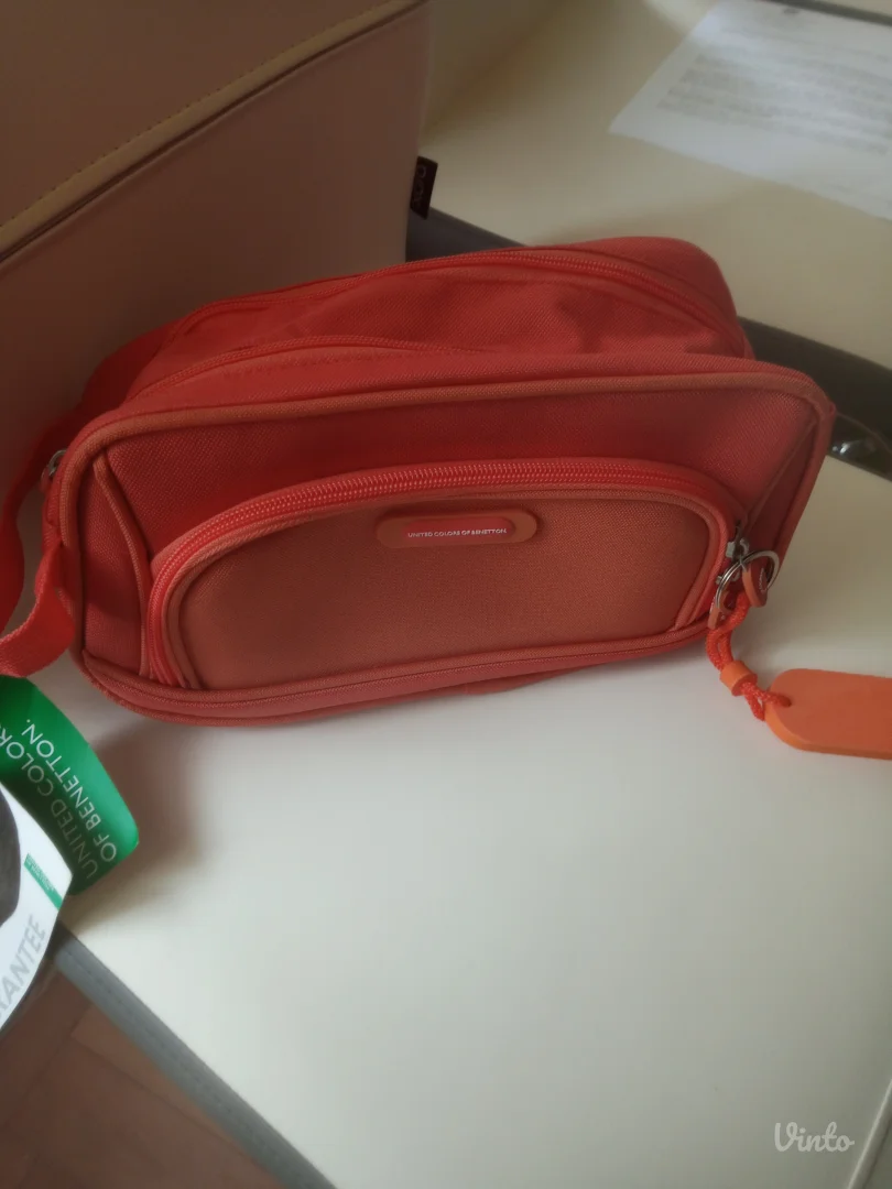 BENETTON TORBICA nova