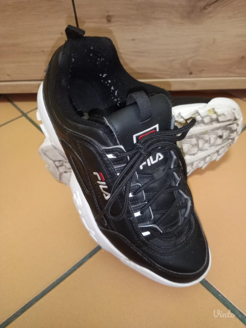 FILA DISRUPTOR crne patike VEL.40
