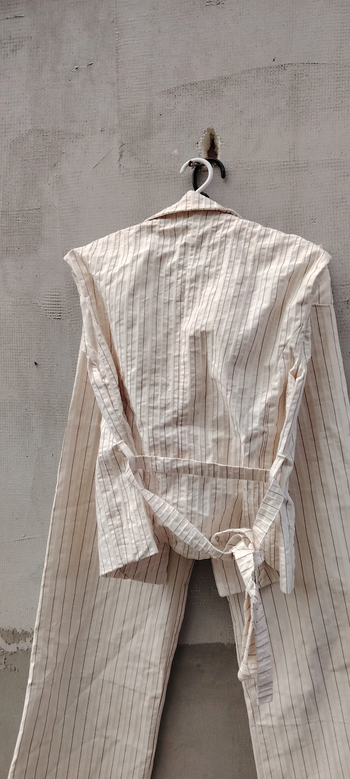 KOMPLET prsluk i pantalone S