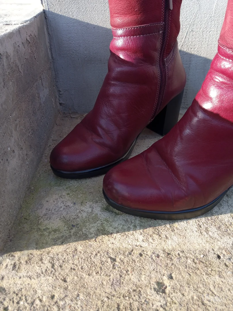 CIPELE CIZME poludoboke kozne VEL.37