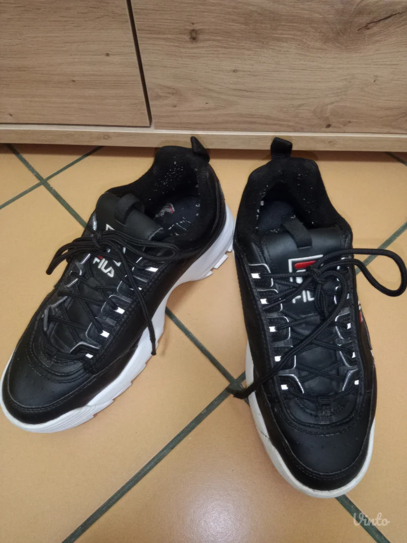 FILA DISRUPTOR crne patike VEL.40