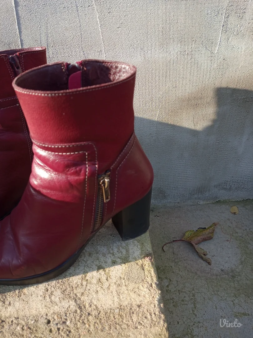 CIPELE CIZME poludoboke kozne VEL.37