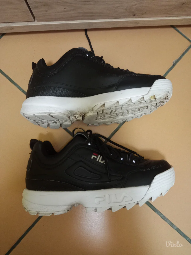 FILA DISRUPTOR crne patike VEL.40