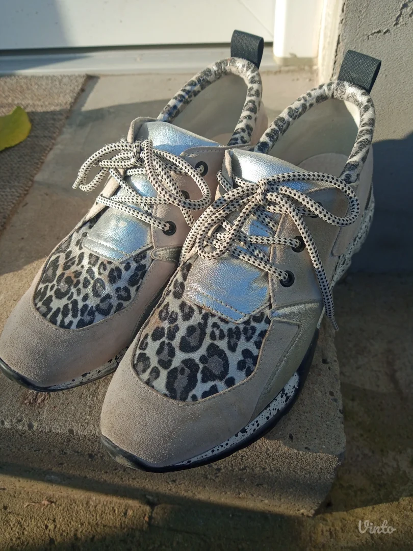 INVENTO patike VEL.41