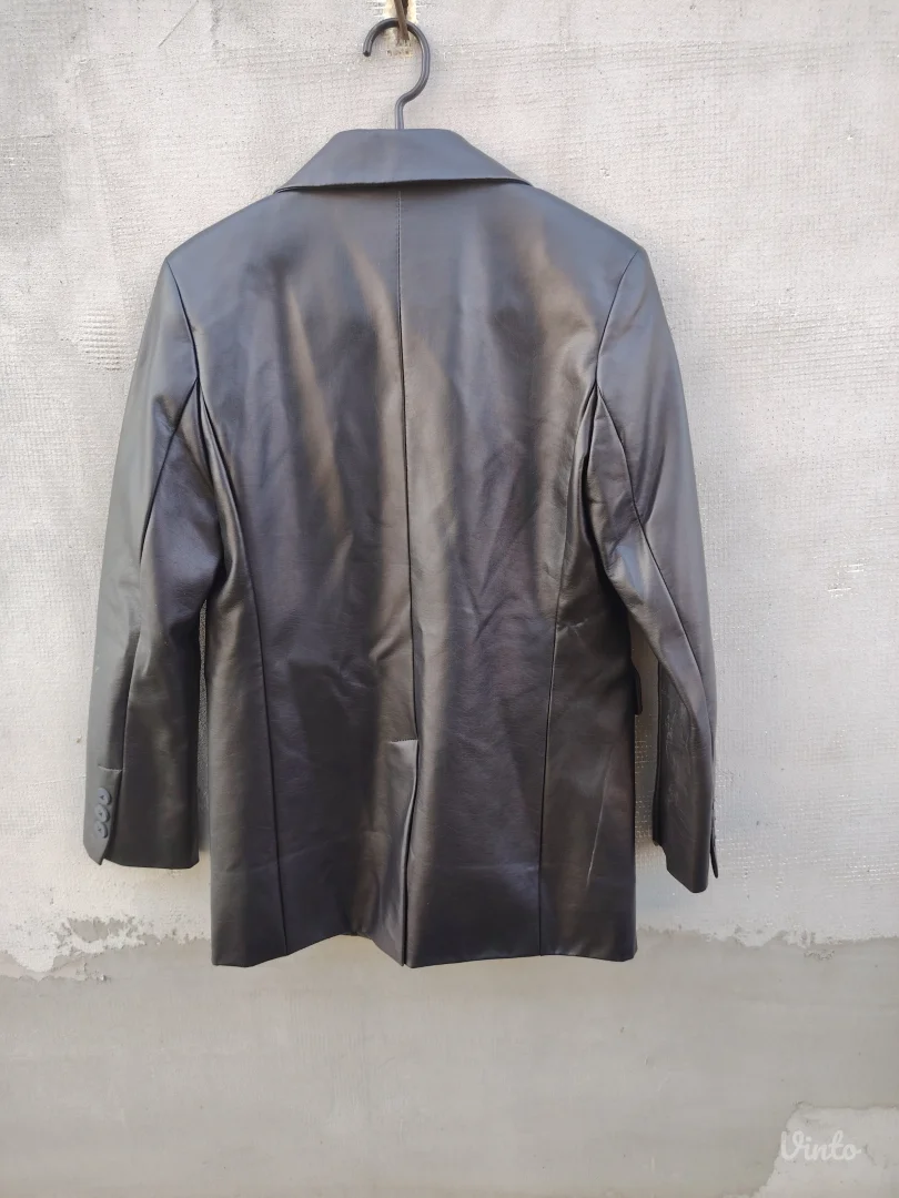 SINSAY crni kožni sako XXS