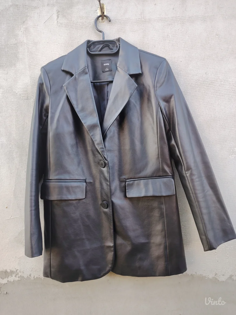 SINSAY crni kožni sako XXS