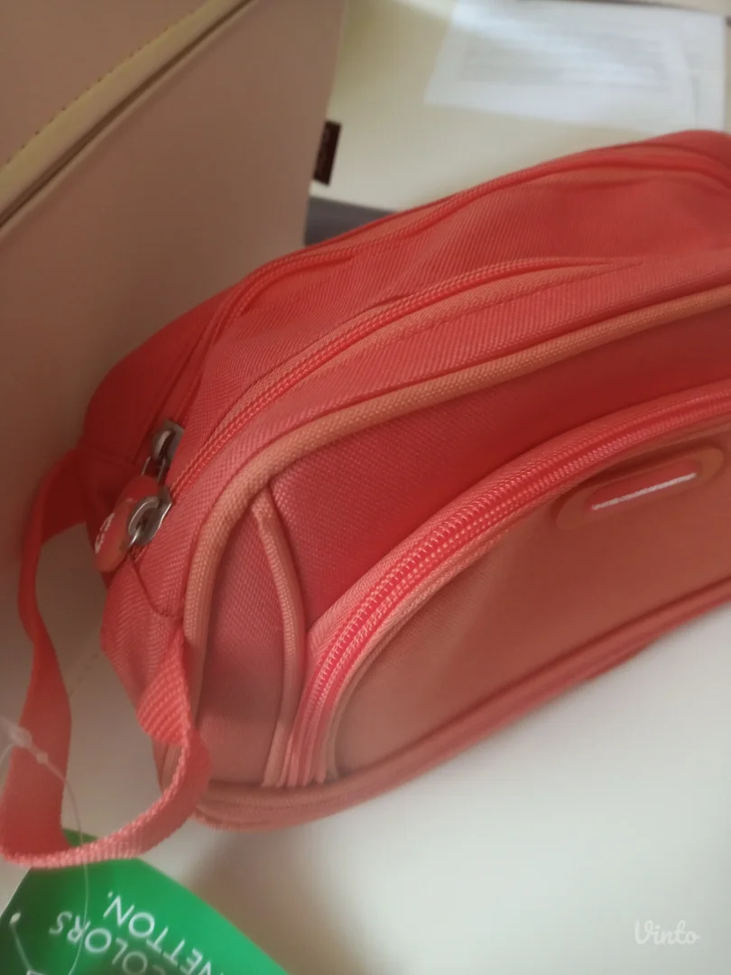 BENETTON TORBICA nova