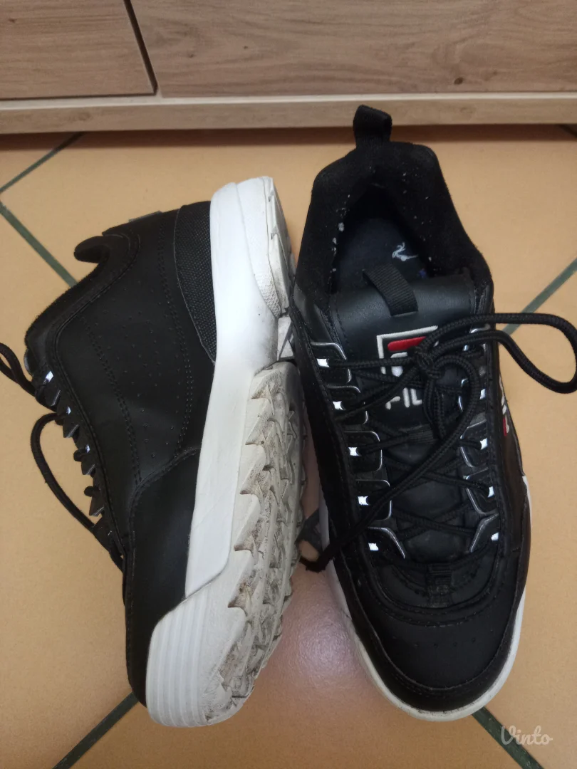 FILA DISRUPTOR crne patike VEL.40