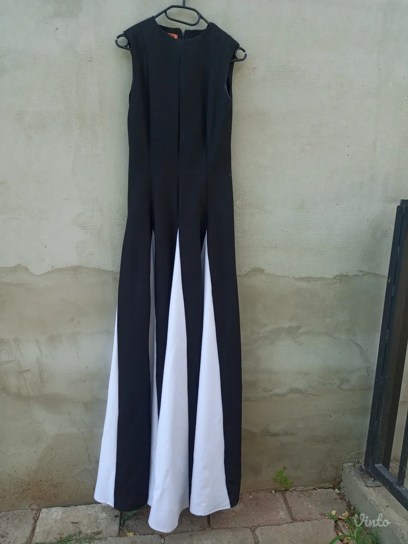 HALJINA crno bela vel.S