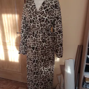 MANTIL u animal printu VEL.XS-S