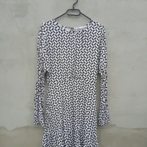 SINSAY HALJINA vel.S-M