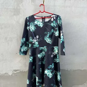 ORSAY cvetna haljina VEL.S-M