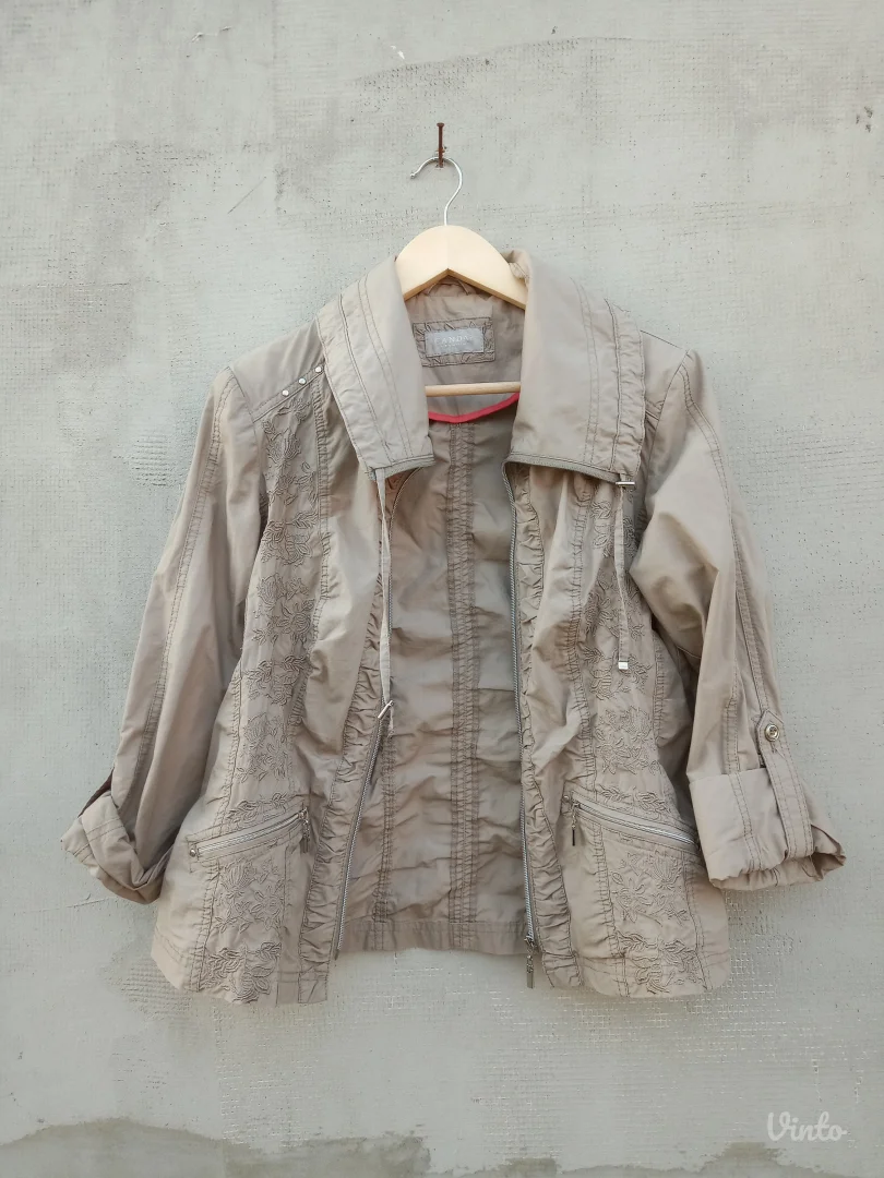 C&A JAKNA elegantna ODLICNA vel.40