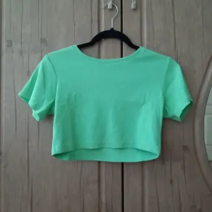 Sinsay-zelena majica L