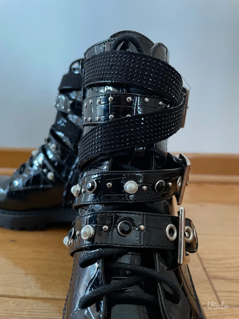 Opposite ženske čizme